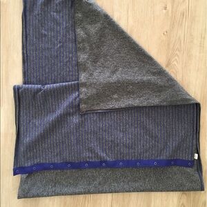 lululemon athletica Gray and Blue Scarf